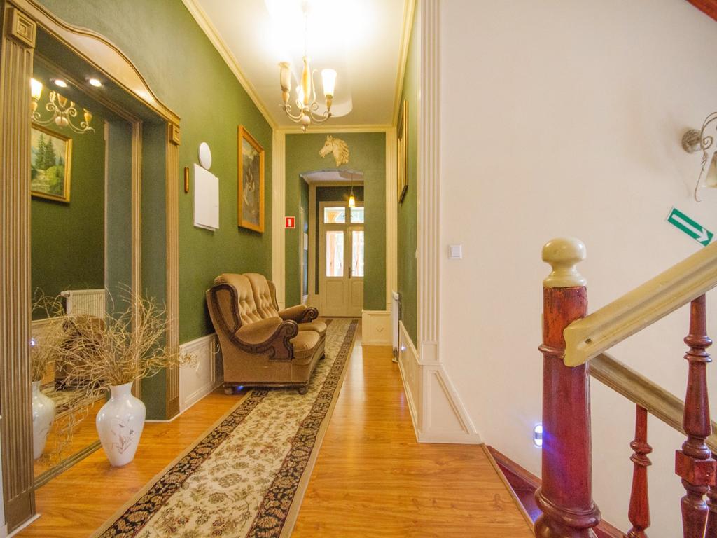 Willa Jagniatkow Bed & Breakfast Exterior photo