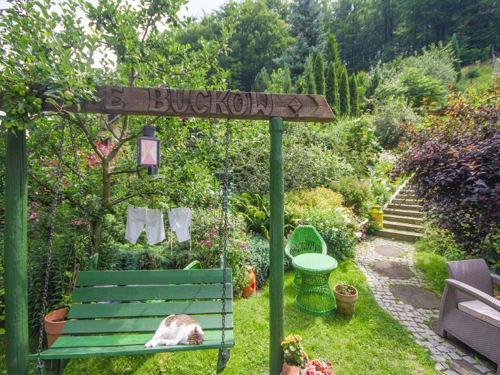 Willa Jagniatkow Bed & Breakfast Exterior photo